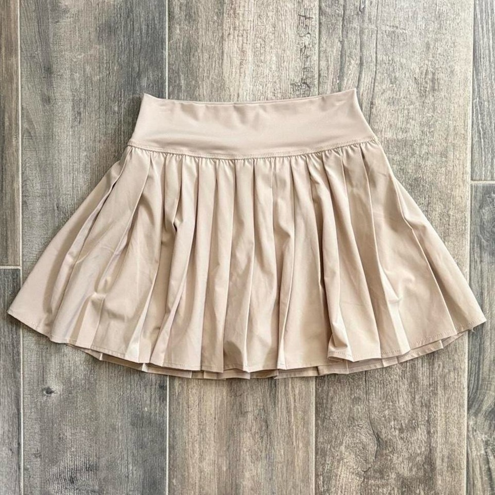 Vanilla Star Elegant Beige Pleated Skirt
